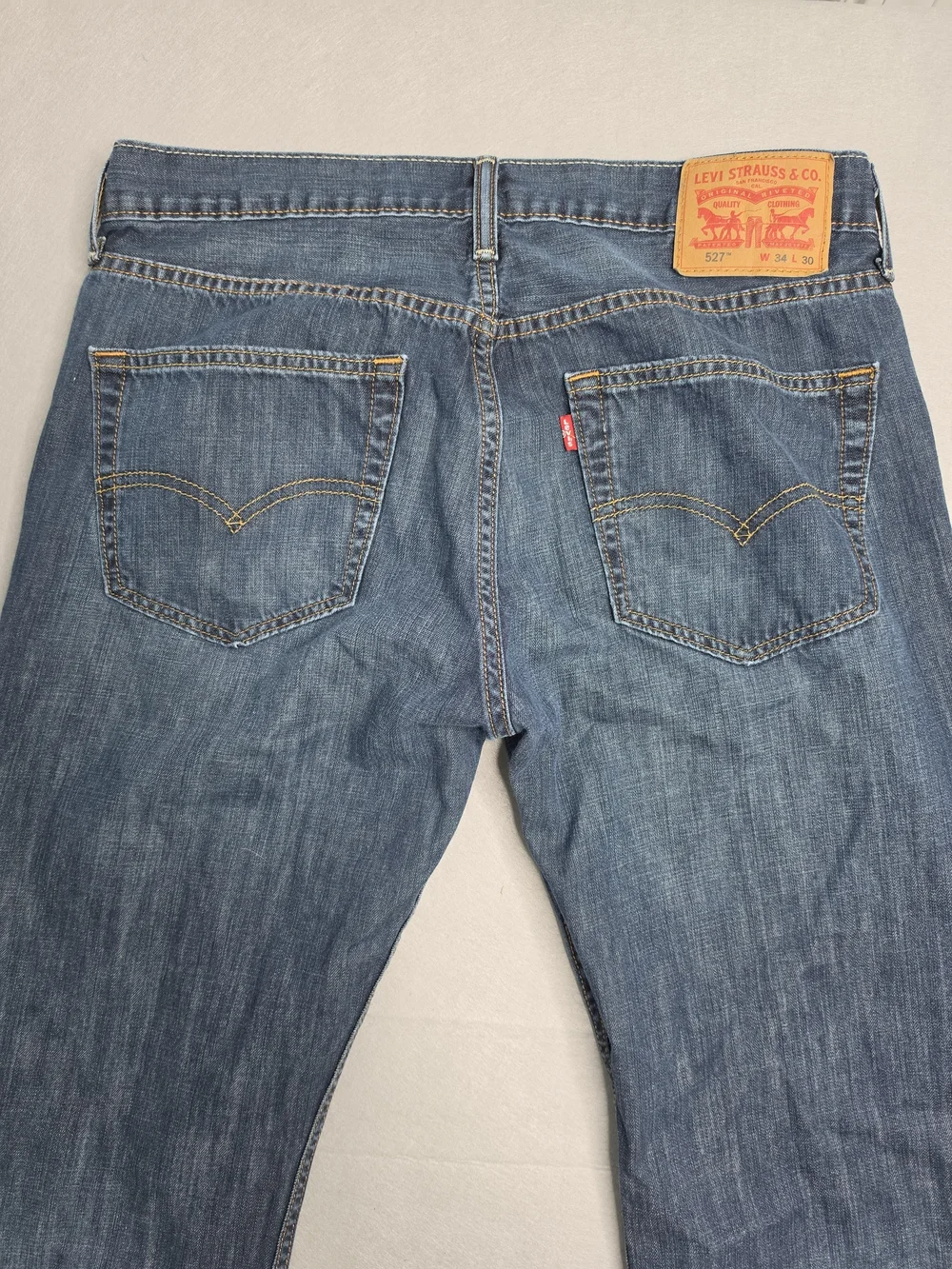 Levi's Men's Bootcut Jeans in Medium Blue Wash 527 34x30